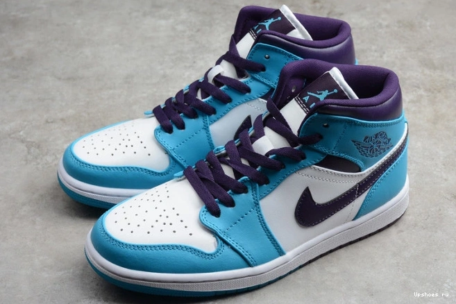 554724-415 Hornets  Mid 1 Jordan 0314